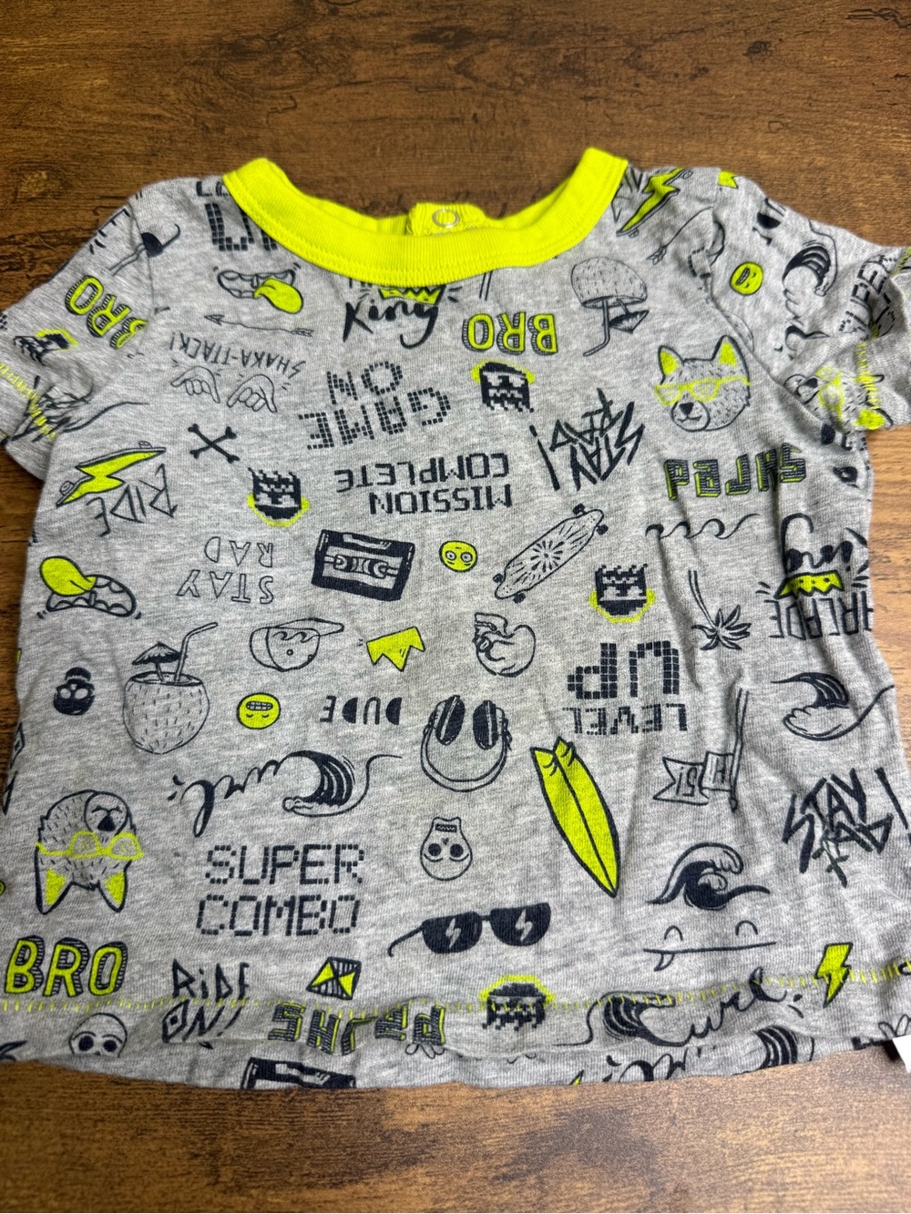 ⭐️5 for $20⭐️ Joe Fresh Grey Tee with Neon Yellow Graphics 6-12M